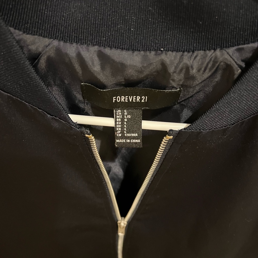 Light weight bomber jacket - Picture 2 of 4